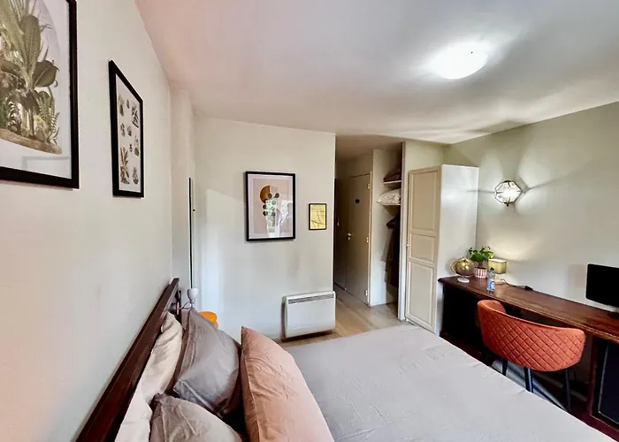 Couette-café L'etape Vayres (Gironde)